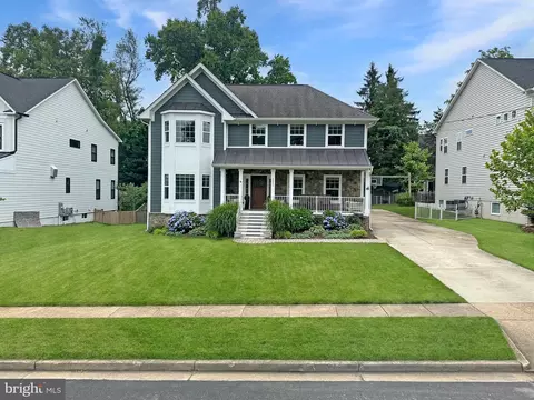 6801 Dean Dr, Mclean, VA 22101 photo 2