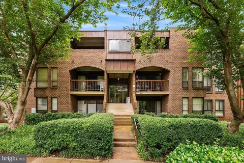 11256 Chestnut Grove Sq #343, Reston, VA 20190
