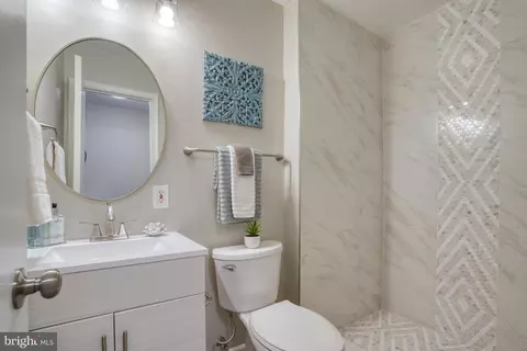 6710 Sydenstricker Rd, Springfield, VA 22152 photo 33