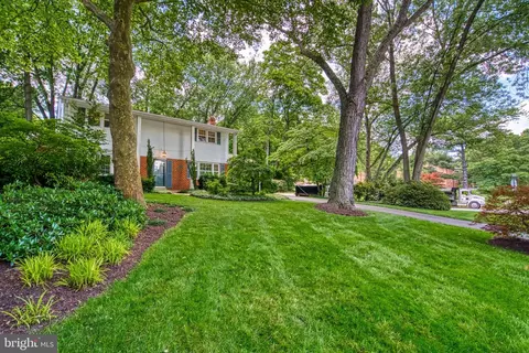 6710 Sydenstricker Rd, Springfield, VA 22152 photo 9