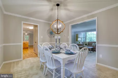 6710 Sydenstricker Rd, Springfield, VA 22152 photo 18