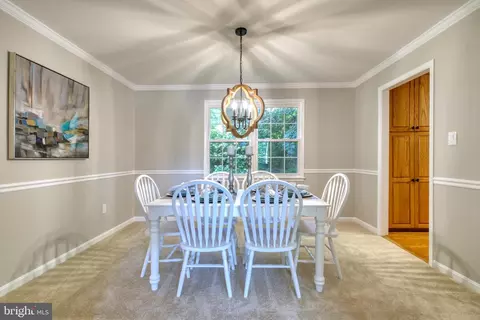6710 Sydenstricker Rd, Springfield, VA 22152 photo 17