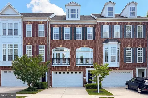 4375 Patriot Park Ct, Fairfax, VA 22030