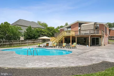 4724 Backlick Rd, Annandale, VA 22003