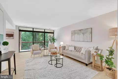 1669 Parkcrest #300, Reston, VA 20190