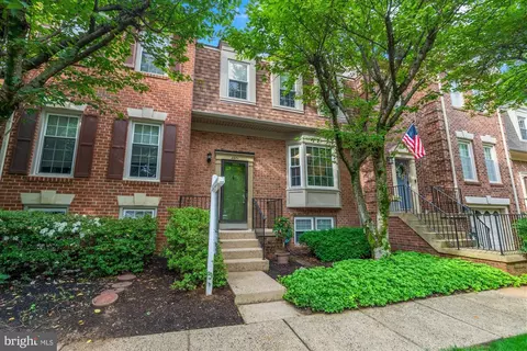 3971 Hancock Forest Trl, Annandale, VA 22003