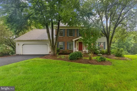 6620 White Post Rd, Centreville, VA 20121