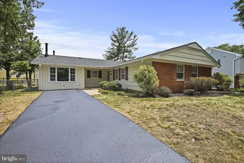 4107 Middle Ridge Dr, Fairfax, VA 22033