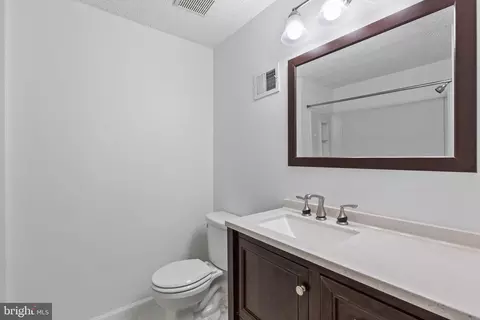 Bath - 9008 Golden Leaf Ct, Springfield, VA 22153 photo 4 of 6