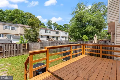 Exterior - 9008 Golden Leaf Ct, Springfield, VA 22153 photo 4 of 6