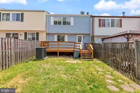 Exterior - 9008 Golden Leaf Ct, Springfield, VA 22153 photo 6 of 6