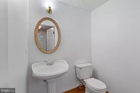 Entry Way - 9008 Golden Leaf Ct, Springfield, VA 22153 photo 1 of 3