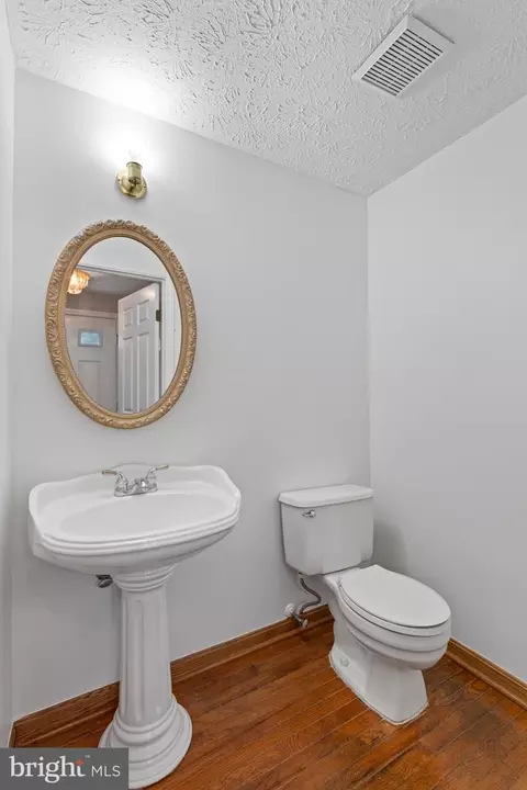 Bath - 9008 Golden Leaf Ct, Springfield, VA 22153 photo 1 of 6