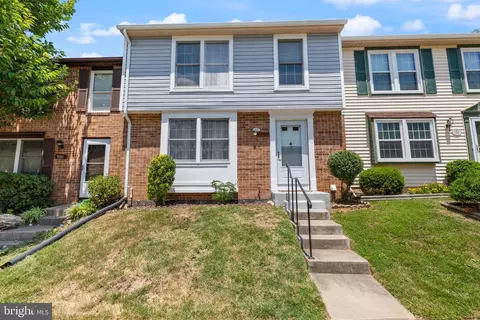 9008 Golden Leaf Ct, Springfield, VA 22153