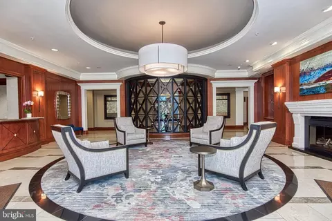 8220 Crestwood Heights Dr #1311, Mclean, VA 22102
