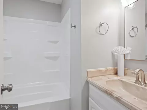 7823 Solomon Seal Dr, Springfield, VA 22152 photo 26