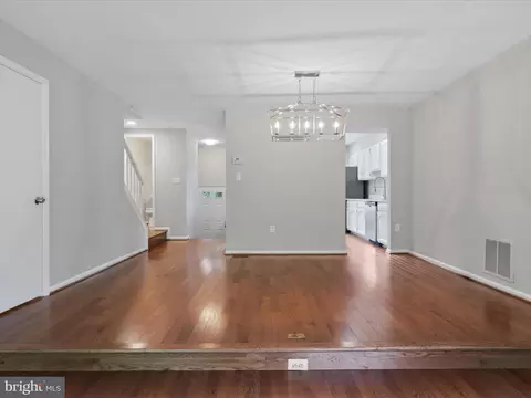 7823 Solomon Seal Dr, Springfield, VA 22152 photo 12