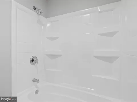 7823 Solomon Seal Dr, Springfield, VA 22152 photo 27