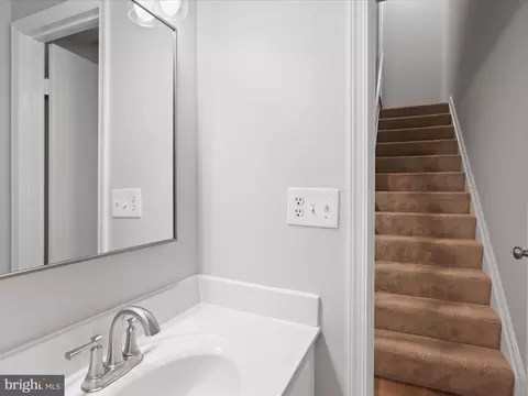 7823 Solomon Seal Dr, Springfield, VA 22152 photo 33