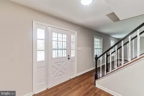 9703 Shipwright Dr, Burke, VA 22015 photo 2