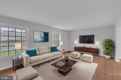 9703 Shipwright Dr, Burke, VA 22015 photo 4