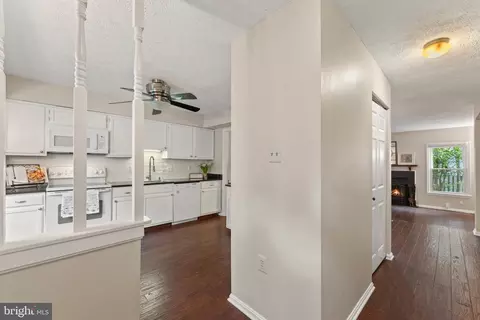 7253 Kousa Ln, Springfield, VA 22152 photo 4