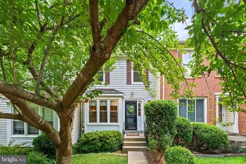 7253 Kousa Ln, Springfield, VA 22152 photo 1