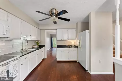 7253 Kousa Ln, Springfield, VA 22152 photo 7