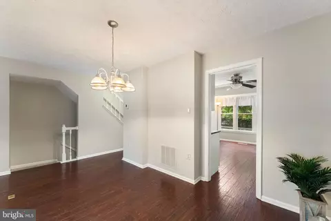 7253 Kousa Ln, Springfield, VA 22152 photo 11