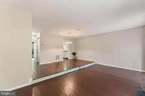 7253 Kousa Ln, Springfield, VA 22152 photo 13