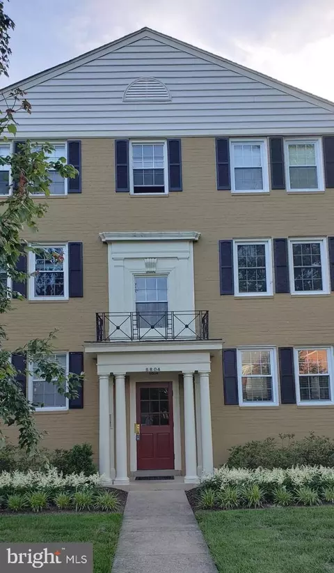 6604 10th #A2, Alexandria, VA 22307