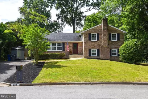 2315 Nordok Pl, Alexandria, VA 22306