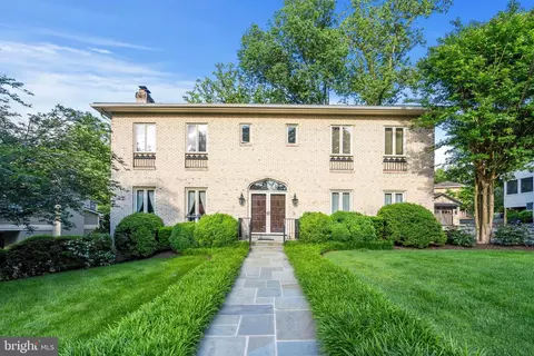 4135 N River St, Mclean, VA 22101