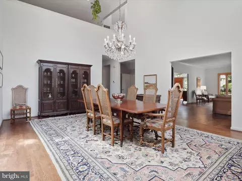 4135 N River St, Mclean, VA 22101 photo 12
