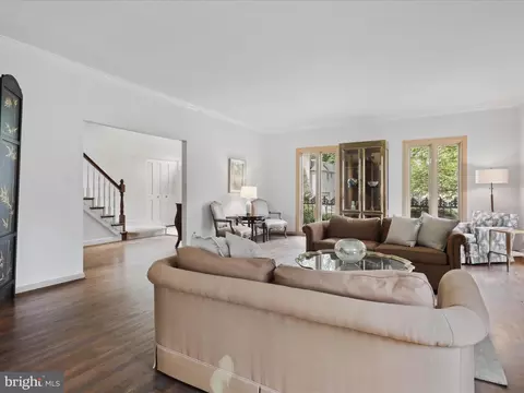 4135 N River St, Mclean, VA 22101 photo 6