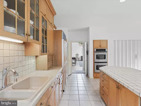 4135 N River St, Mclean, VA 22101 photo 20