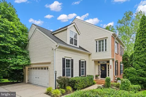 3017 Rosemoor Ln, Fairfax, VA 22031