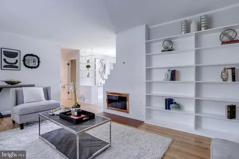 5411 Blacksburg Rd, Springfield, VA 22151 photo 8