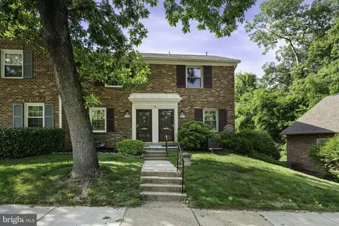 8532 Barrington Ct #937, Springfield, VA 22152