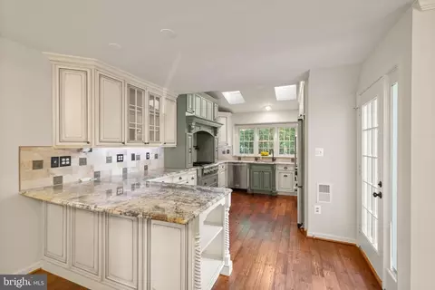 Kitchen - 6563 Forsythia St, Springfield, VA 22150 photo 1 of 3