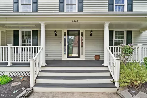Exterior - 6563 Forsythia St, Springfield, VA 22150 photo 7 of 15