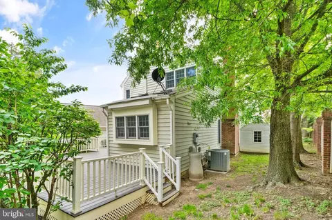 Exterior - 6563 Forsythia St, Springfield, VA 22150 photo 14 of 15