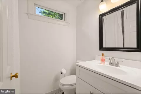 Bath - 6563 Forsythia St, Springfield, VA 22150 photo 3 of 4