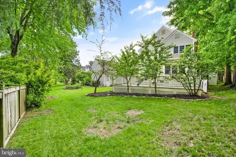 Exterior - 6563 Forsythia St, Springfield, VA 22150 photo 15 of 15