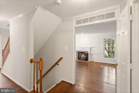 Entry Way - 6563 Forsythia St, Springfield, VA 22150 photo 7 of 11