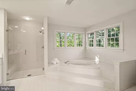 Bath - 6563 Forsythia St, Springfield, VA 22150 photo 1 of 4