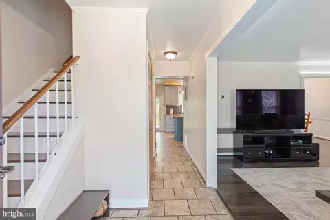 Entry Way - 651 Eric Ct, Herndon, VA 20170 photo 1 of 6