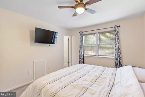 Bedroom - 651 Eric Ct, Herndon, VA 20170 photo 6 of 8
