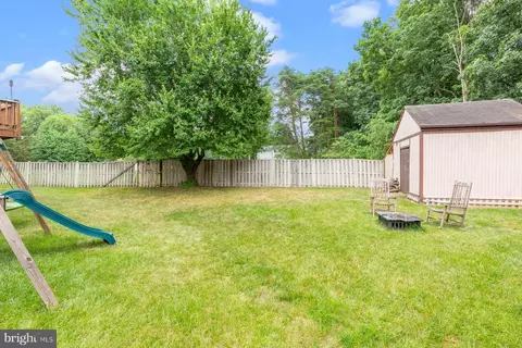 Exterior - 651 Eric Ct, Herndon, VA 20170 photo 4 of 11