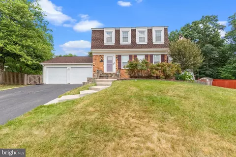 651 Eric Ct, Herndon, VA 20170